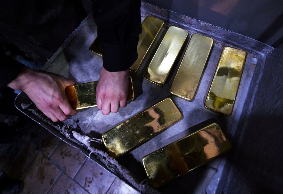 G7 Nations Announce Russia Gold Ban As Summit Starts Under Shadow Of War 19067
