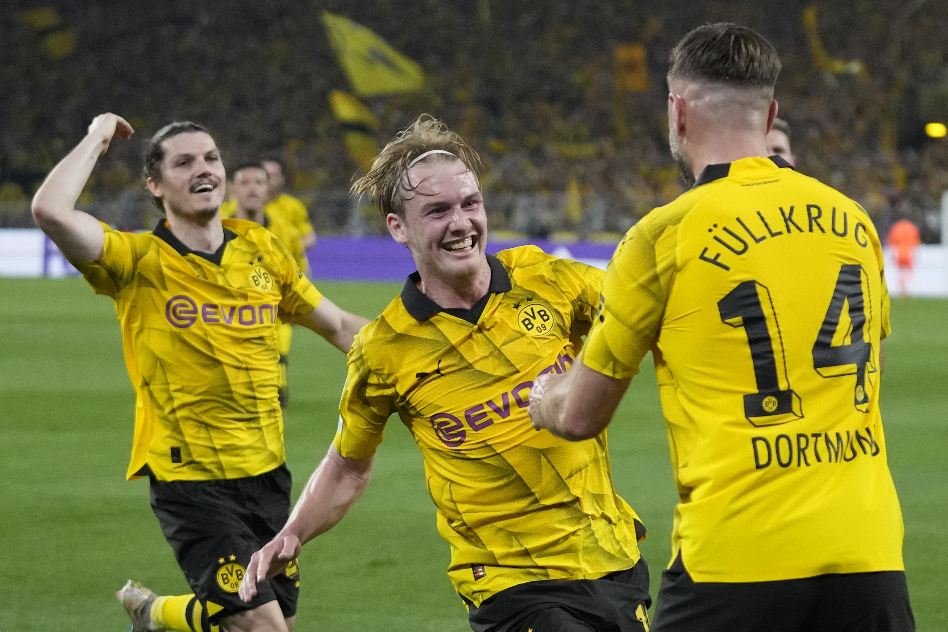 Fuellkrug Hands Dortmund Champions League Advantage Over PSG 49875