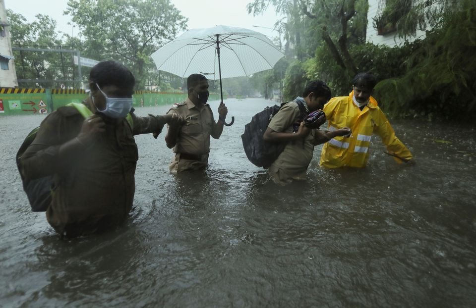 Powerful Storm Weakens Slightly After Landfall In Western India 61