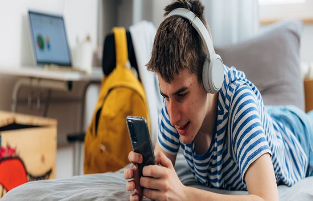Teen Tragedy Raises Concerns Over AI Chatbots 73929