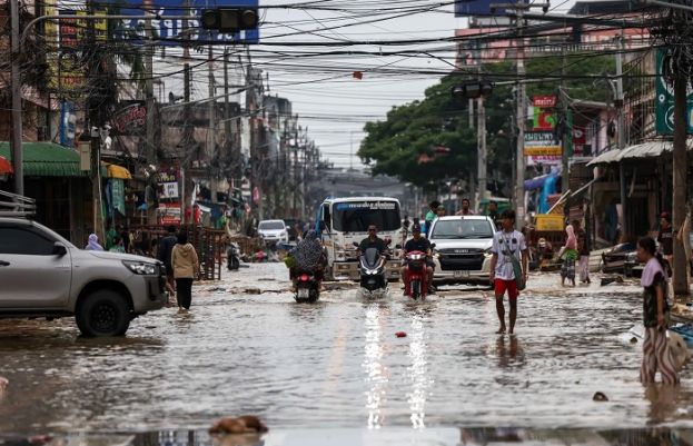 Thai Police Apologise For AImodified Flood Relief Image 74553