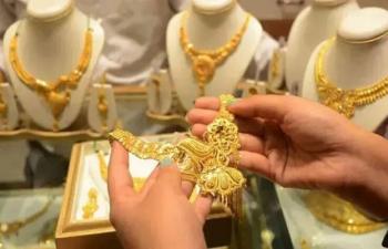 The Price Of Gold Has Increased By Thousands Of Rupees Again Today What Is The Price Per Tola 75068