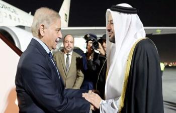 PM Shehbaz Arrives In Doha On Twoday Official Visit 75642