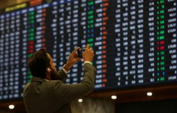 Pakistan Stock Exchange Plunges 555 Points 75882