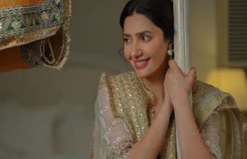 Mahira Khan Praises Aag Lagay Basti Mein Cast And Crew 76141