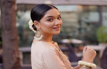 Romaisa Khan Takes A Sarcastic Jab At Host Culture 76153