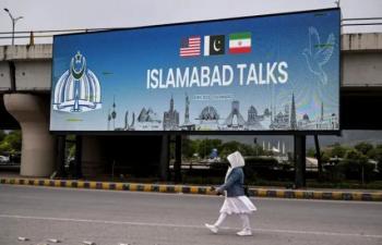 Iranian Delegation Arrives In Islamabad For Highstakes US Talks 76196