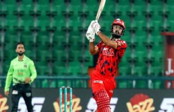 Warner Khushdil Help Karachi Kings Cruise Past Lahore Qalandars 76343