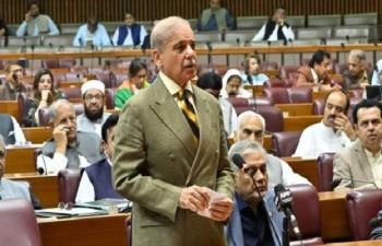 PM Shehbaz Announces Reducing Petrol Prices Significantly After Oil Prices Retreat 76637